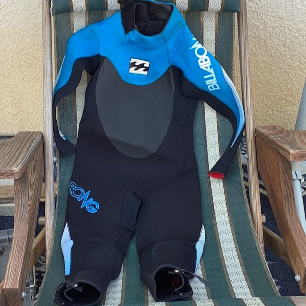 Billabong full suit